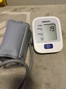 オムロン　血圧計　HEM-8712　