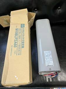 岩崎電気株式会社 M10BLP2A60 1台入 200W/50Hz/1000W/ピーク進相形高力率 EYE メタルハライド灯安定器 おそらく未使用