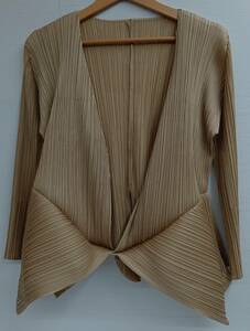 PLEATS PLEASE ISSEY MIYAKE プリーツプリーズ イッセイミヤケ／変形立体／PP61-JO564 長袖カーディガン ベージュ Lサイズ相当 レディース