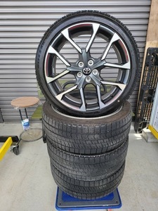 プリウス（ZVW52)PHV GR　純正18インチ　エンケイ+ブリヂストン　ＶＲＸ2　225/40Ｒ18　4本セット　中古