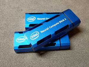 Intelインテル　Neural Compute Stick２　中古
