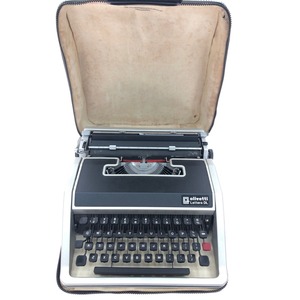 ▼▼【1円スタート】 olivetti オリベッティ ジャンク ポータブルタイプライター レトロ Lettera LD レッテラ 全体的に状態が悪い