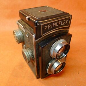 b234 二眼レフカメラ PRIMOFLEX プリモフレックス ケース付 シャッターOK 寸法：約幅9.5㎝ 高さ14㎝ 奥行10㎝/60