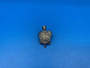 【used】ネックレストップ　★メッキアクセサリー　★亀　turtle　★サイズ 35×25×高さ15mm