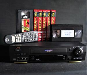 JVC 美品HR-S5900U Super VHS ET 、未使用テープ T-120HGX(B)N、ＡNDREA ＢＯCELLI音楽テープ、リモコン付、US/１２０V仕様