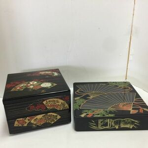 【中古 送料込】2段重箱 19.5×19.5×13.5cm+オードブル容器 飛鳥(8寸) 24.5×24.5×5.5cm◆D3911