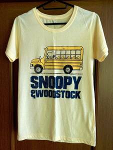 スヌーピー SNOOPY & ウッドストック WOODSTOCK 女性用 Tシャツ S~Mサイズ レモン色　未使用