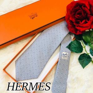 HERMES エルメス メンズ 男性 紳士 ネクタイ ブランドネクタイ 総柄 水色 白 爽やか 定番カラー 人気 結婚式 新品未使用 剣先 9.7cm