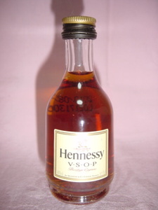◆新品【Hennessy】VSOP ブランデー お土産・試飲・ポケットにGood 他品同梱可!!!