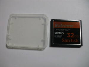 ケース付き　32GB　SanDisk　EXTREME　UDMA　60MB/s　CFカード　フォーマット済み　メモリーカード　コンパクトフラッシュカード