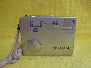 良品 動作確認済★MINOLTA DiMAGE X31 単三電池対応機種