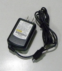 マイクロUSB充電器　NECアクセステクニカ　AL1-002272-001　DC5V1.2A　■185