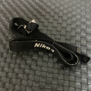 【美品・送料無料】Nikon ニコン カメラ ストラップ 黒　幅細　5