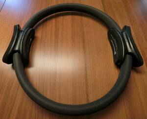 【中古品】balanced body Pilates Ultra-Fit Circle (15インチ 約38cm) ウルトラフィット サークル ピラティス リング