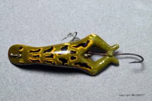 VINTAGE LURE, heddon luny frog 希少蒐集家向けヴィンテージルアー、3609-7a オールドルアー、old tackle , old lure マニア向け　
