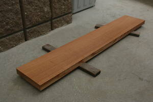 欅　けやき　ケヤキ　無垢材　柾目材　棚板　彫刻材　長さ89.3cm　幅14.8cm　厚み2.5cm 