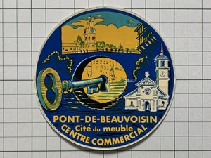 フランス 古いステッカー：PONT-DE-BEAUVOISIN 橋 鍵 デザイン 広告 ビンテージ +Ia