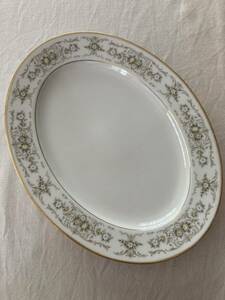 Noritake ノリタケ　Ivory China　中古　楕円皿　幅約29.5㎝×縦約22.5㎝　花柄