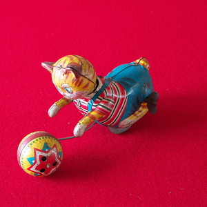 ブリキ ゼンマイ式 球遊び 毬遊び 猫 ブリキの猫 昭和レトロ 日本製 動作確認済 猫のおもちゃ 