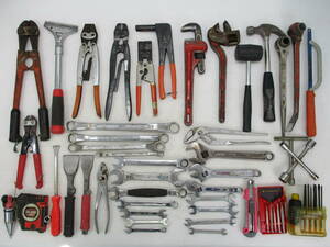 E124工具セット★ボルトクリッパー、圧着工具、パイレン、ラチェット、メガネレンチ、ハンマー、スパナ、モンキーなど