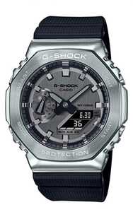 カシオG-SHOCK GM-2100-1AJF 新品未使用