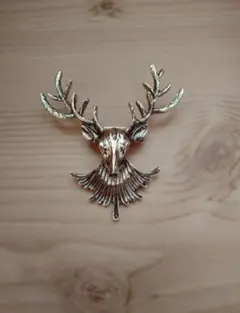真鍮ブローチ　バンビ　鹿トナカイ　コサージュ　動物　ヴィンテージ風　アンティーク
