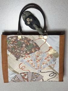 【まる福】22Sp1 帯リメイクバッグ 扇におめでた柄刺繍の正絹帯 大人 可愛い ハンドメイド 手作り かばん トートバッグ 着物 和装