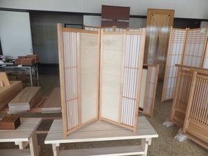 衝立スリム②（小川木材建具工業協同組合　製作）