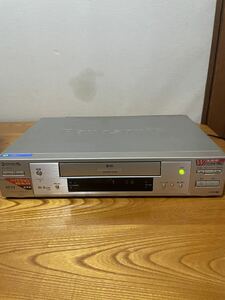 Panasonic パナソニック NV-SB770 S-VHS ビデオデッキ 通電確認済み現状品　1999年製 リモコン無し 