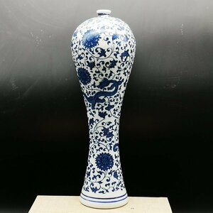 極美品 ！ 纏枝蓮 青花 花紋 花瓶 花柄 陶磁器 観賞　置物 中国陶磁 収蔵品 鑑賞　中国美術品 景徳鎮 収蔵 コレクションfgcq081