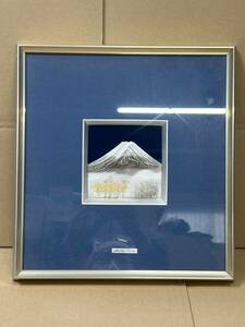 【た-4-135】 80 TAKEHIKO 純銀 リレーフ 富士山 額入 SV999 中古品