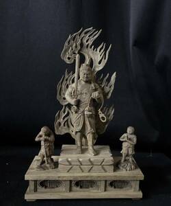 井波彫刻　高29cm 仏教工芸品　時代彫刻　古美術　木彫仏教　精密彫刻 仏師で仕上げ品　不動明王三尊像