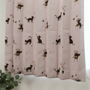 遮光カーテン かわいい猫柄 ピンク 幅100cm×丈180cm2枚 日本製 プリーツが綺麗な形態安定加工