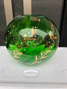 ボヘミアグラス　カリグラス　チェコスロバキア　三越　花瓶　ガラス工芸　伝統工芸　高級ガラス　オブジェ インテリア 飾壷 花器