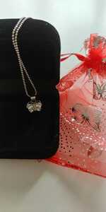 ネックレス　シルバー　蝶々　ラインストーン　プレゼント　袋付き