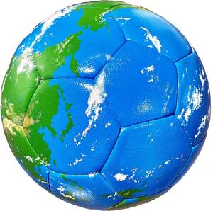 ほぼ日のアースボール PLAY サッカーボールタイプのアースボール。アプリをかざすと地球の「今」がリアルタイムに見える地球儀です
