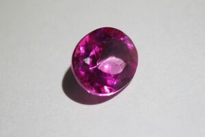 大粒サイズ・天然ピンクトパーズ ブラジル産 ５．７６０ｃｔ★特別価額★