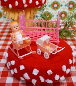 【OM584】昭和レトロポップ赤ちゃんセットベビー人形ベッドロッキングチェアヴィンテージトーイ