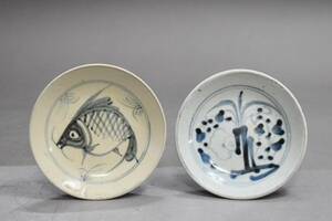 【英】A1085 時代 安南染付皿2枚 中国美術 朝鮮 青花 食器 骨董品 美術品 古美術 時代品 古玩