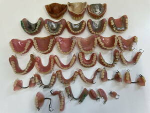□M133 ◆入れ歯 金属 まとめ◆ 総入れ歯 部分入れ歯 金属床 義歯 歯科材料 歯科技工 総重量約500g