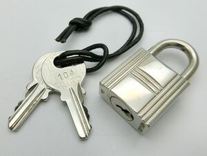 1000円スタート 鍵 HERMES エルメス Hモチーフ メタルシルバーカラー カデナ/パドロック/南京錠 No.104 キー2点付き 雑貨類 3 B220