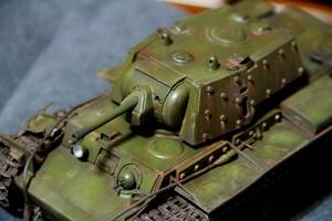 トランぺッター 1/35 ソ連ＫV-1エクラナミ重戦車塗装済み完成品 KV-1E