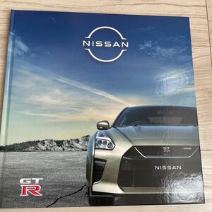 NISSAN GT-R 日産GT-R R35 ハードカバー カタログ 2021年10月発行