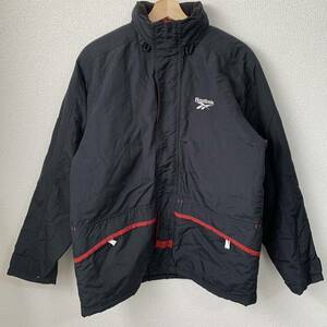 【USED】Reebok リーボック　中綿ジャケット　メンズMサイズ　黒　刺繍ロゴ　防寒　ジャケット ナイロンジャケット ジャンパー