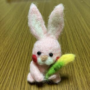 うさぎさんピンク　羊毛フェルトハンドメイド