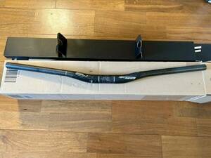 FSA SL-K MTB用カーボンハンドル Low riser ストレート 31.8 700mm XC トレイル