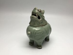 『中国古美術』宋代　青磁獅子形香炉　本物保証