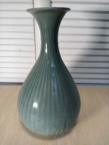 朝鮮高麗時代　竹節紋青磁瓶