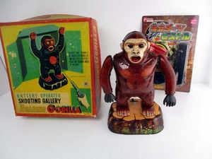 増田屋　1960年代製　キングコング？Roaring Gorilla　　高さ約25cm