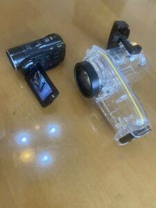 Canon iVIS HF 32 ビデオ、WP-V2 WATER PROOF、INON 水中ライトアダプター、バッテリー